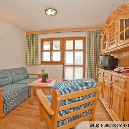 Chasa Per La Punt Apartment Galtuer Exterior photo