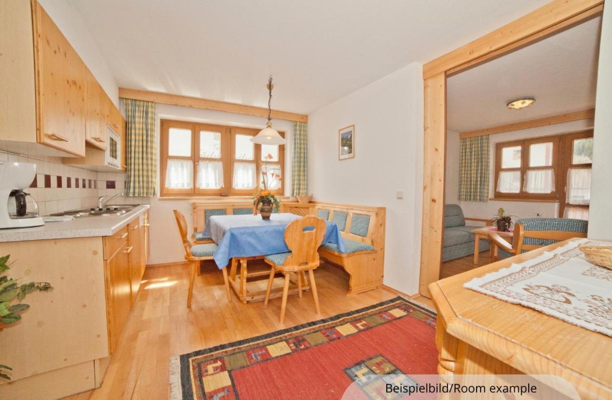 Chasa Per La Punt Apartment Galtuer Exterior photo
