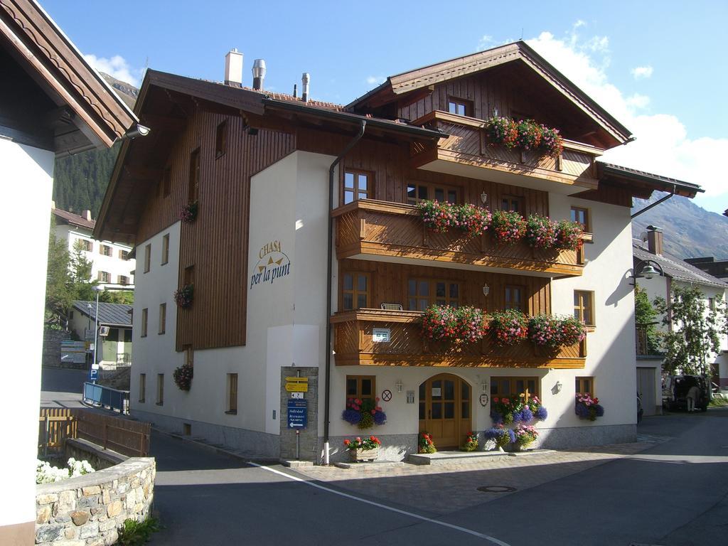 Chasa Per La Punt Apartment Galtuer Exterior photo