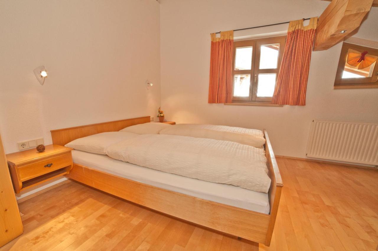 Chasa Per La Punt Apartment Galtuer Exterior photo